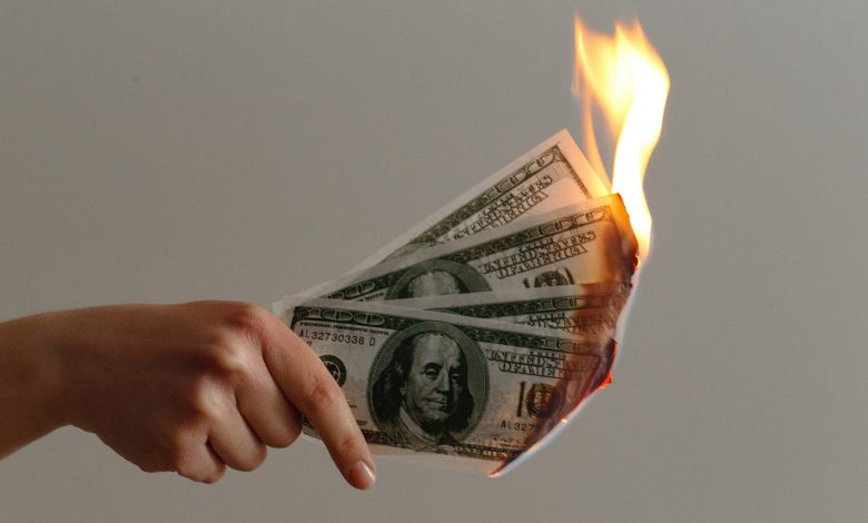 سقوط ارزش دلار ایالات متحده Us Dollar